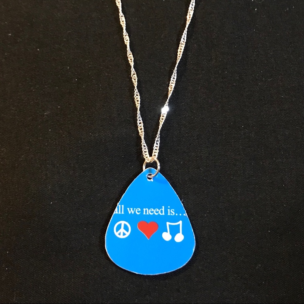🎶 Handmade Guitar Pick Necklace Peace ♥️🎵 B3G1